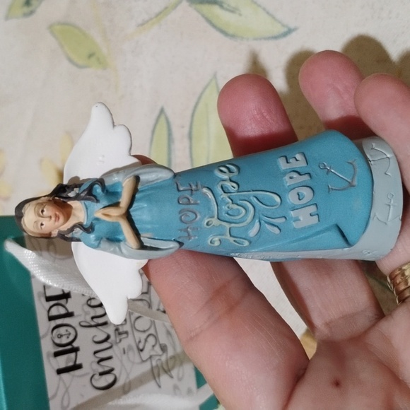 AngelStar Hope Angel Figurine - Picture 9 of 10
